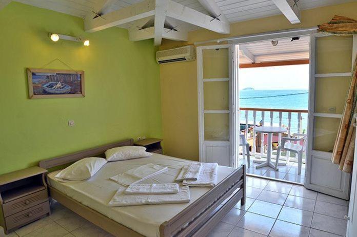 Turtle Beach Agios Sostis  Buitenkant foto